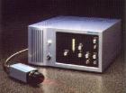 V1002激光非接触振动测量仪 不需要在被测物体上安装传感器，只需对针测量点，对发射激光及接受激光进行特殊技术处理，测量被测物体的振动数据，频率范围：0.1Hz ～ 3MHz 测量速度范围：0.1 μ m /s ～ 10m/s 
