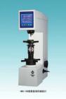 仪器简介：
HRS-150型数显洛氏硬度计采用新颖的大屏幕液晶显示器，操作面板采用菜单式结构，其主要功能有，1 洛氏硬度标尺的选择，2 塑料洛氏标尺的选择，3 各种硬度之间的硬度换算，4 硬度测试结果打印输出，5具备自动储存功能及RS-232超级终端设置，本机具有良好的可靠性，工作过程更人性化,操作简便,试验结果直接数字显示。
