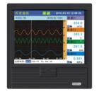 KT600R彩屏无纸记录仪，国际二级字库T6拼音输入法，纵横走纸自由选择自定义曲线颜色，信号万能输入高精度低温漂，TFT液晶真彩显示点阵输入320*240，橡胶微动按键延长按键使用寿命，U盘、SD卡双卡备份，U盘实现数据转存，SD卡实现海量存储。
